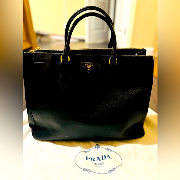 Authentic Prada Galleria Saffiano Leather Handbag - Picture 1 of 16